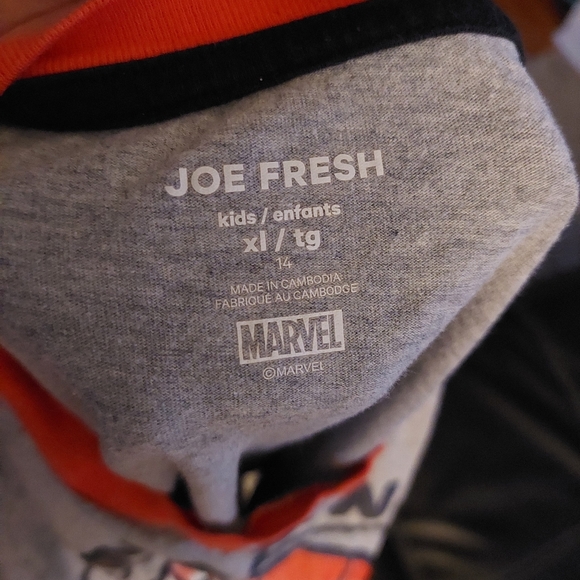 Xl boys Joe Fresh Spiderman tshirt - Picture 2 of 2
